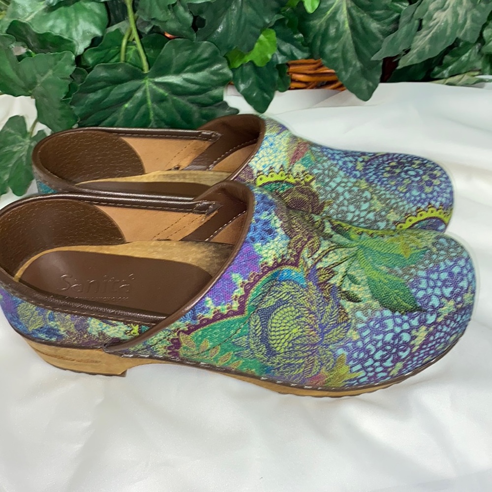Sanita paisley clogs